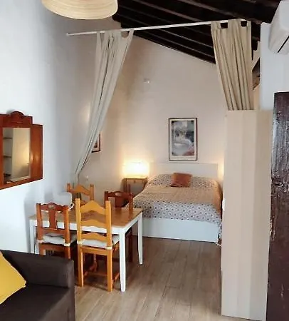 Tranquilo En El Centro De Conil Apartamento