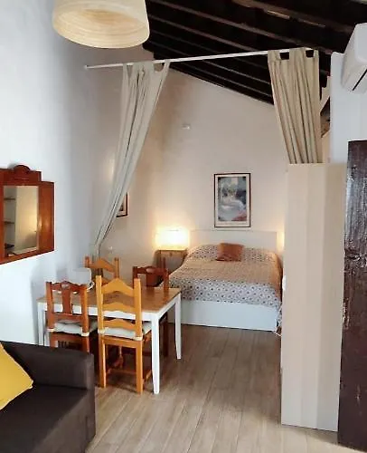 Tranquilo En El Centro De Conil Apartman